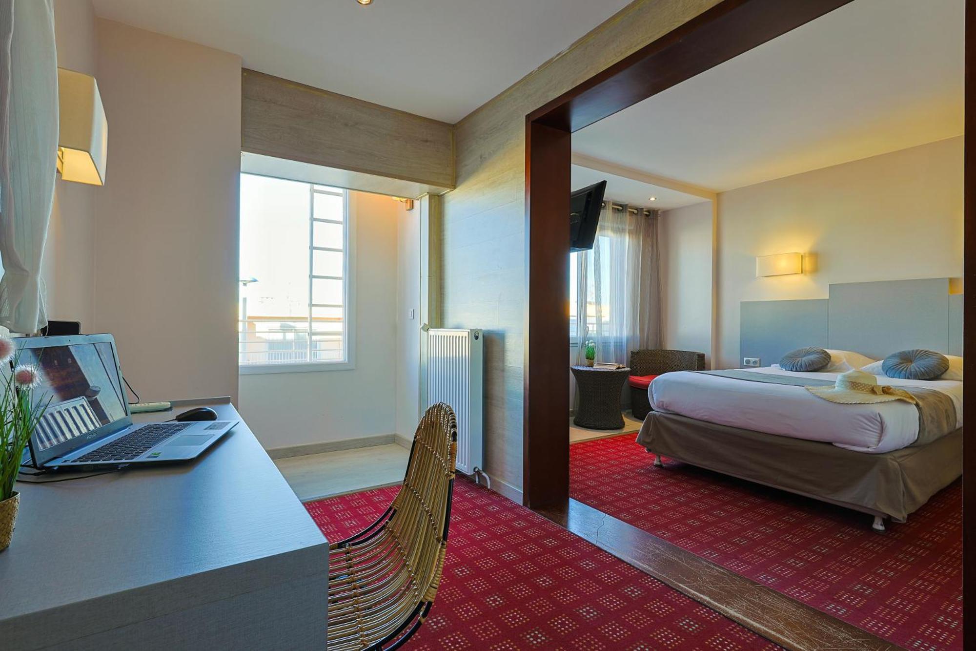 Logis Hotel & Restaurant Mediterranee Port-la-Nouvelle Eksteriør bilde