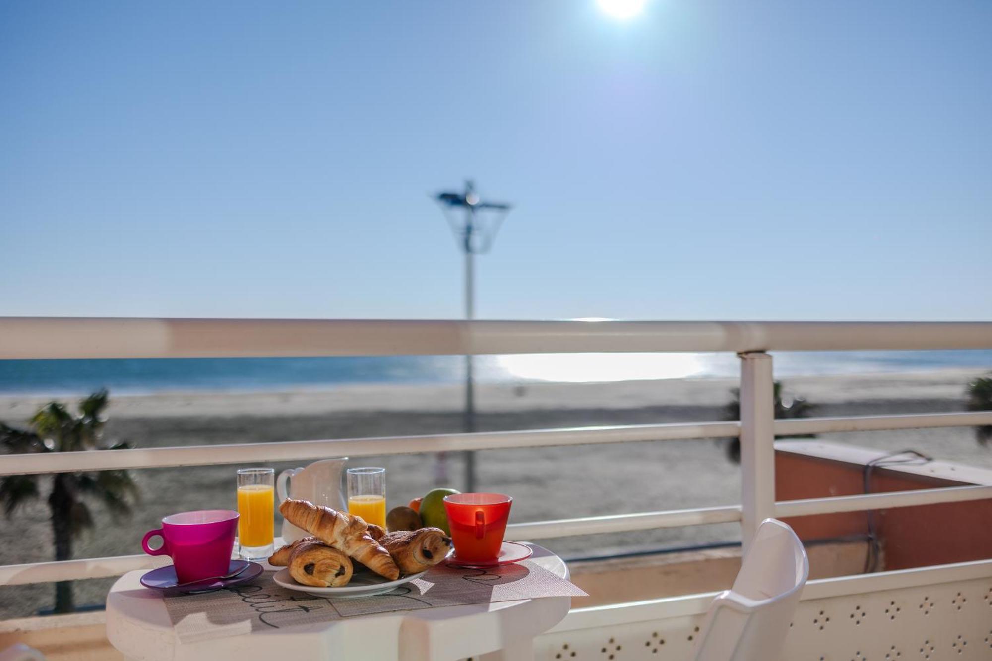 Logis Hotel & Restaurant Mediterranee Port-la-Nouvelle Eksteriør bilde