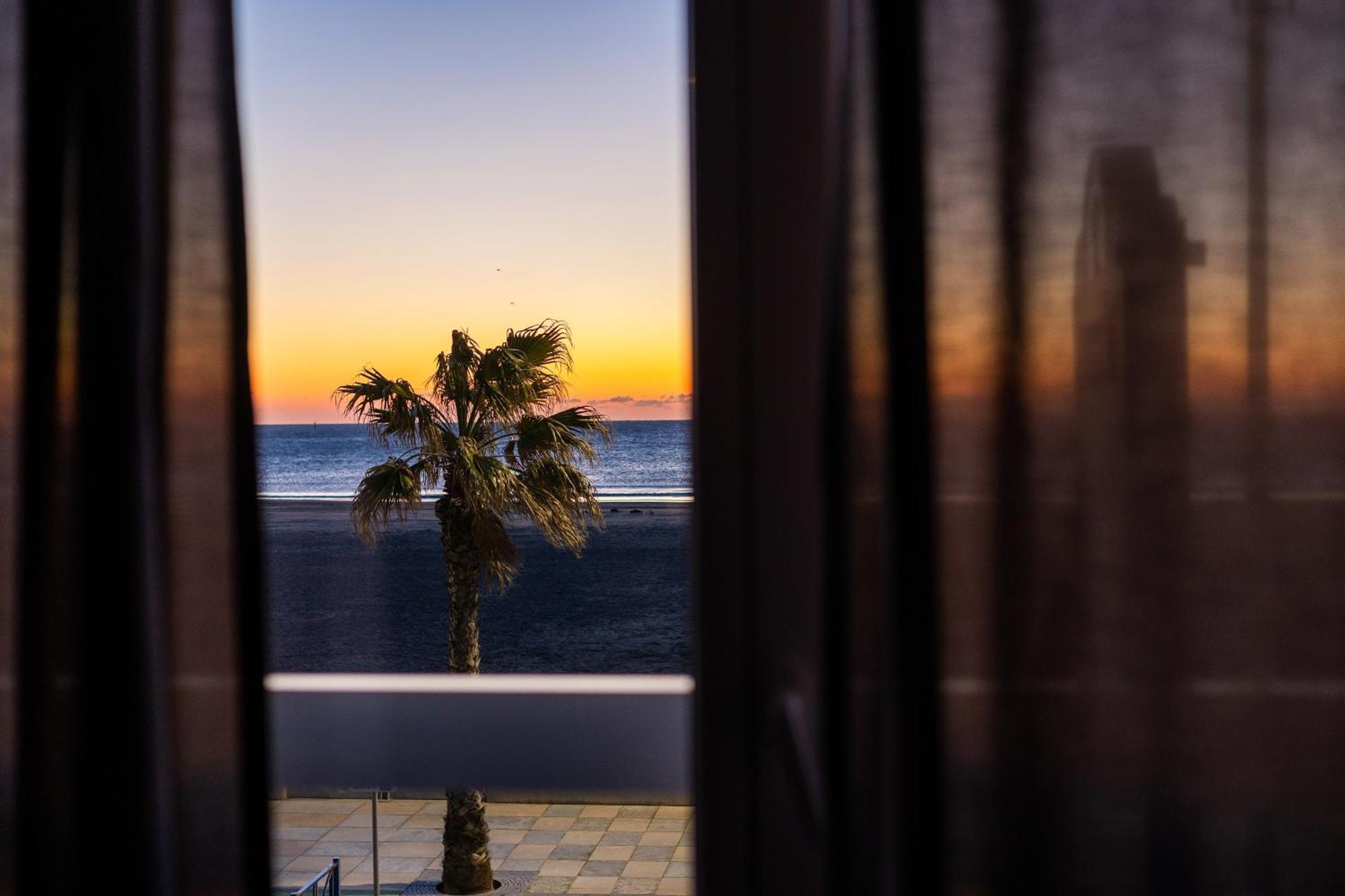 Logis Hotel & Restaurant Mediterranee Port-la-Nouvelle Eksteriør bilde