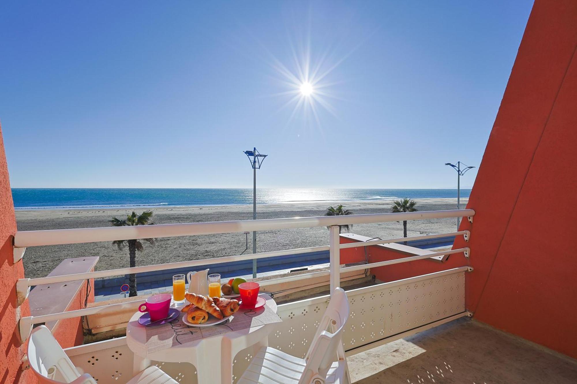 Logis Hotel & Restaurant Mediterranee Port-la-Nouvelle Eksteriør bilde